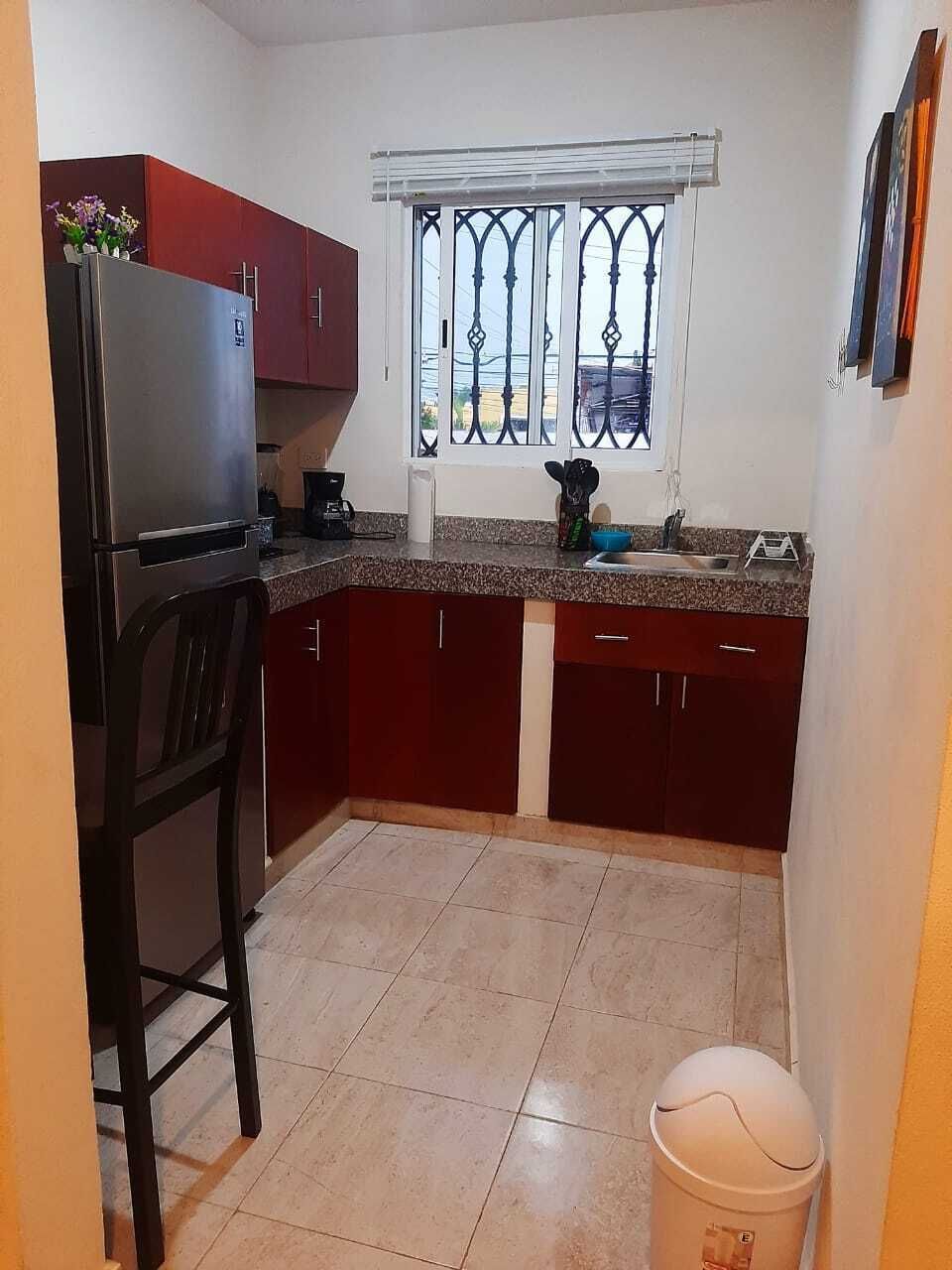 2 de 9: cocina equipada