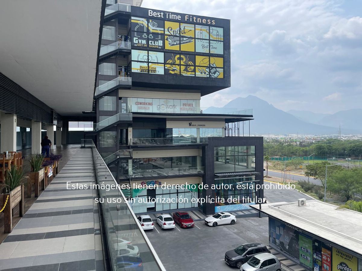 2 de 23: Local en Venta en Plaza Malibu Zona Cumbres