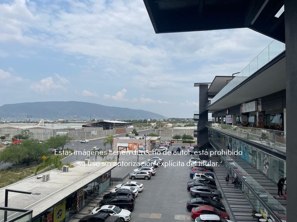 3 de 23: Local en Venta en Plaza Malibu Zona Cumbres