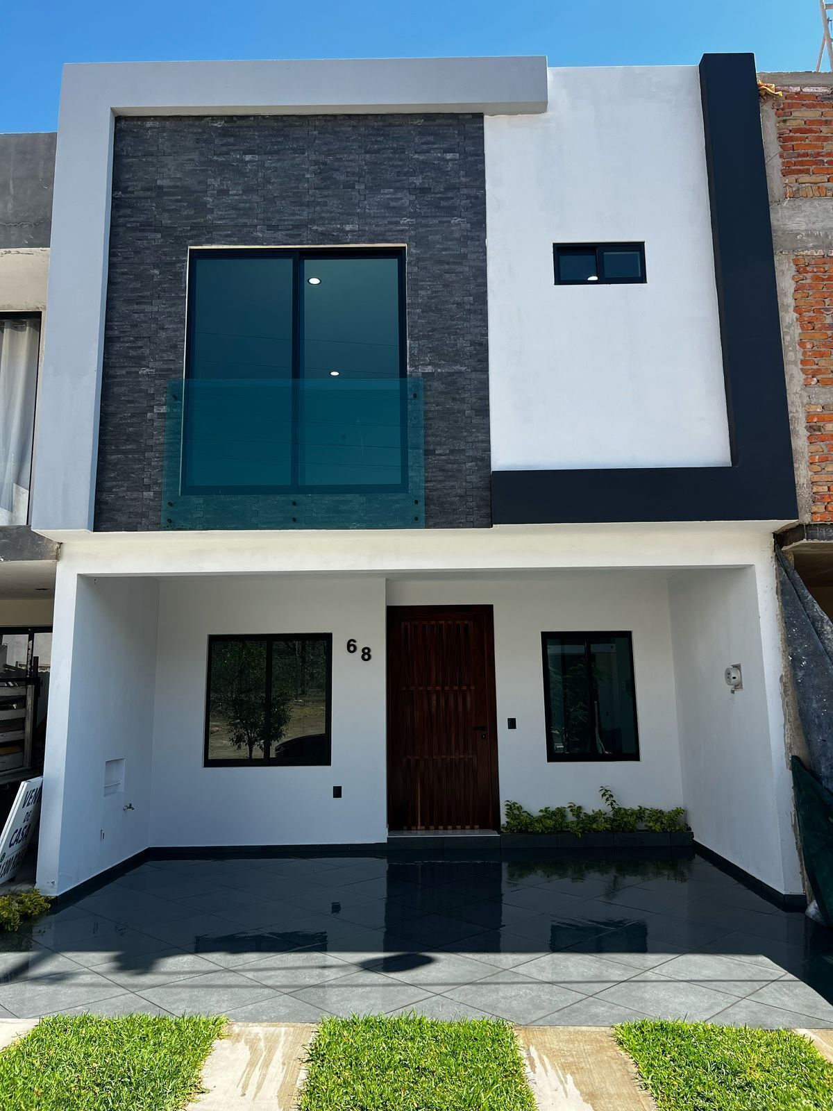 1 de 26: FACHADA