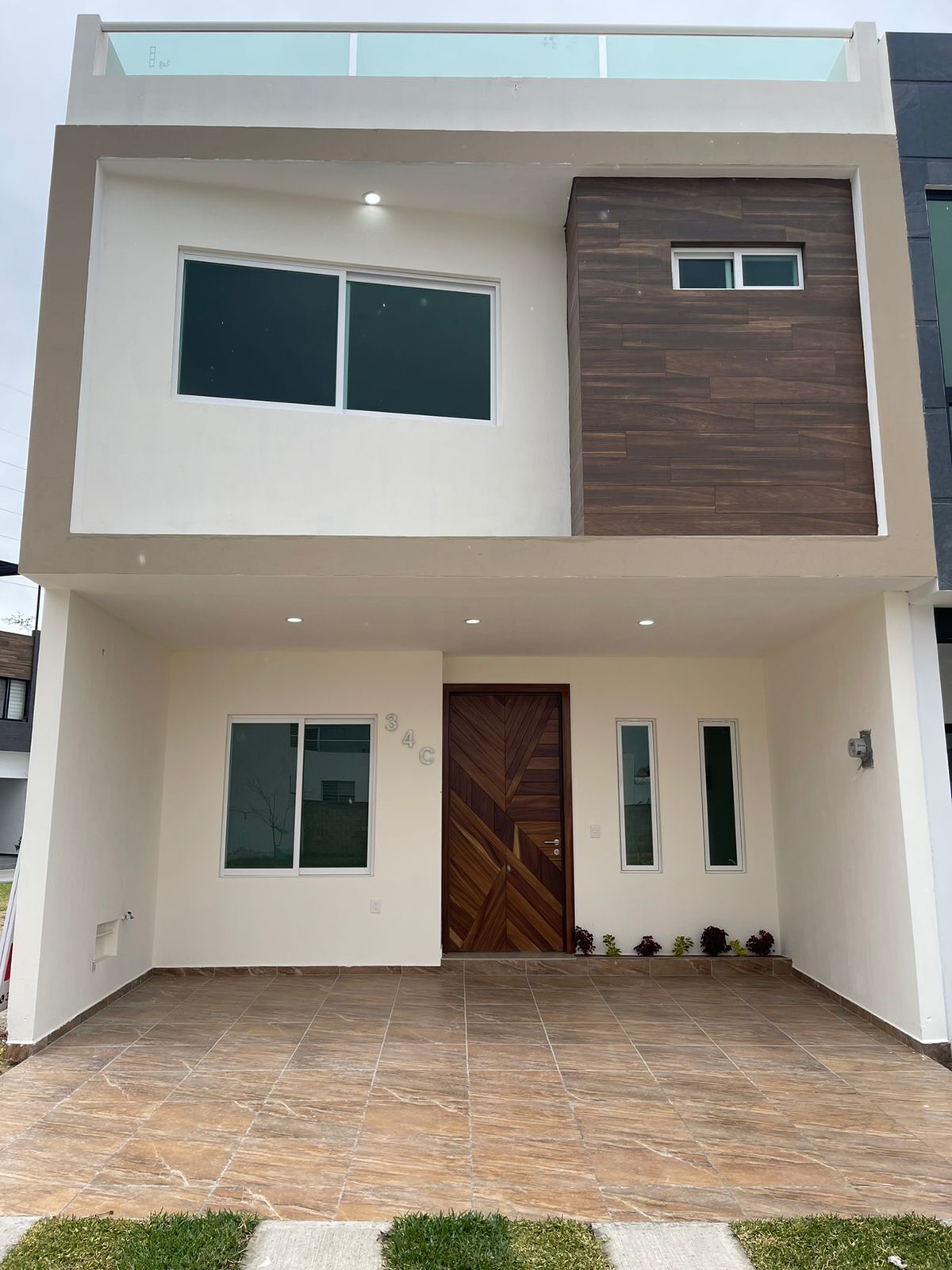 1 de 21: FACHADA
