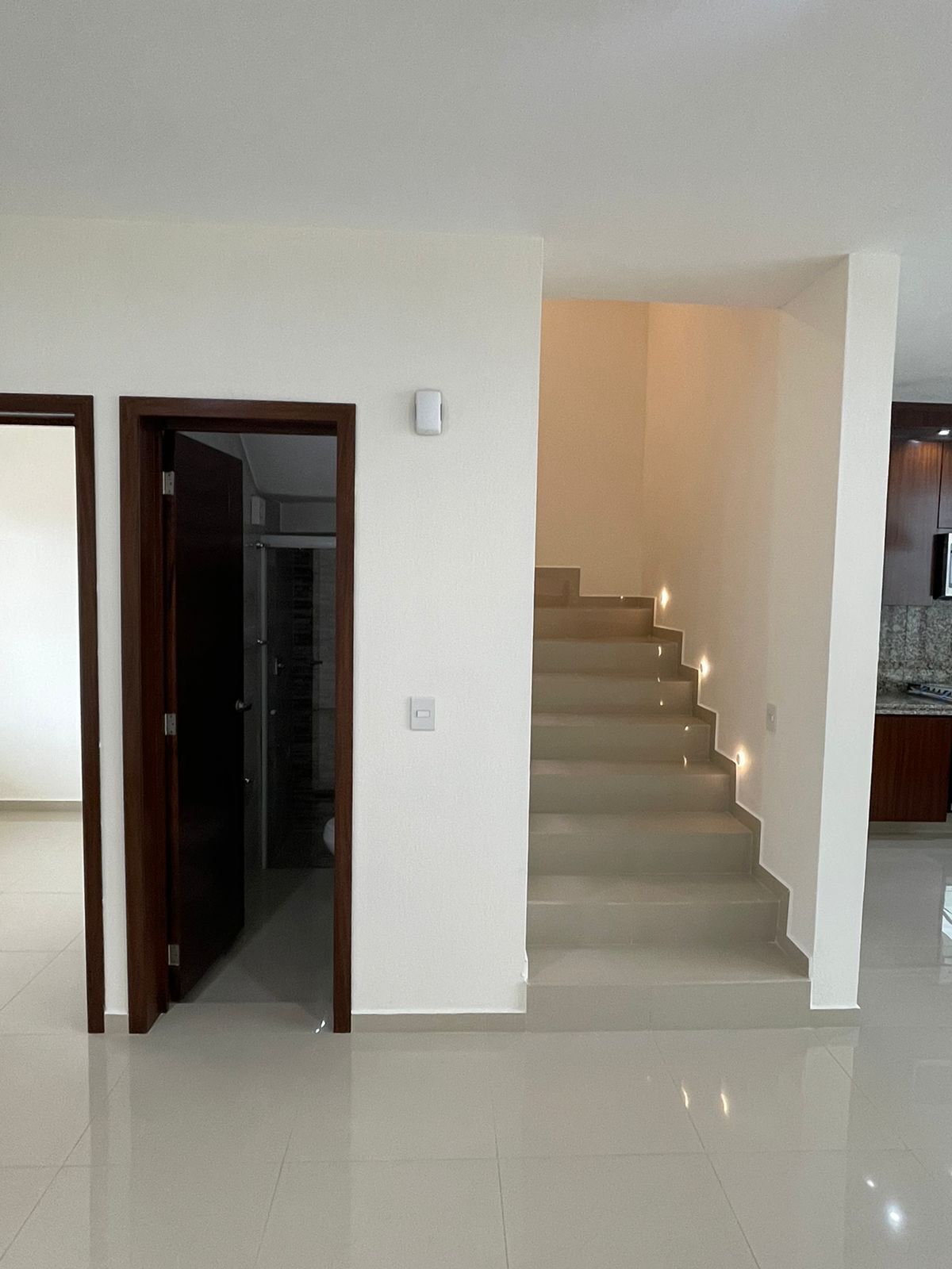 5 de 21: BAÑO PLANTA BAJA
