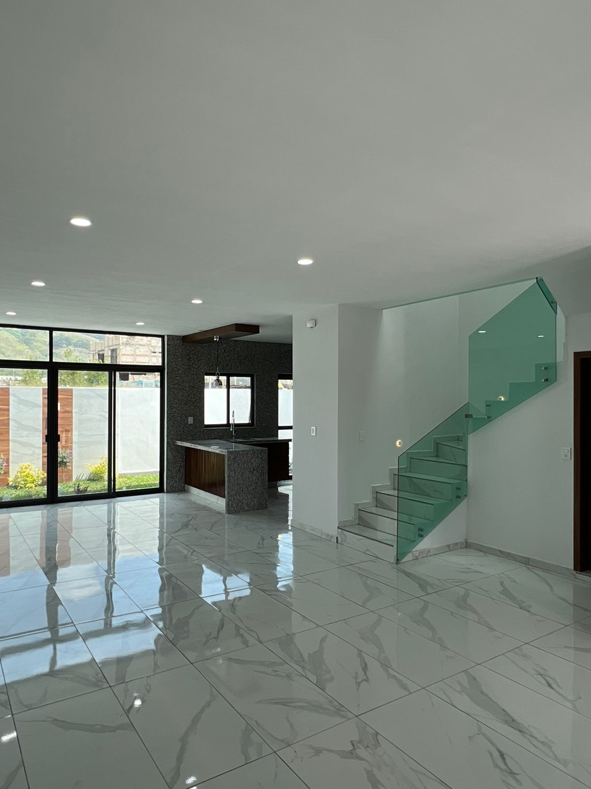 4 of 25: SALA