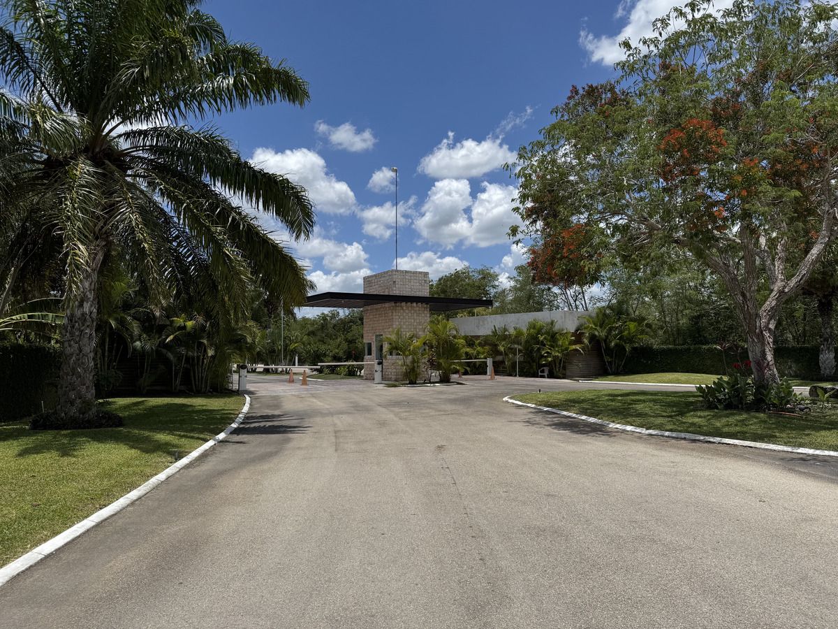 2 de 15: Acceso Puerta de Agua