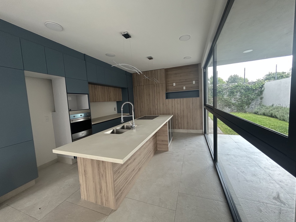 Mucha luz y ventilación con ventanas que se abren 50%