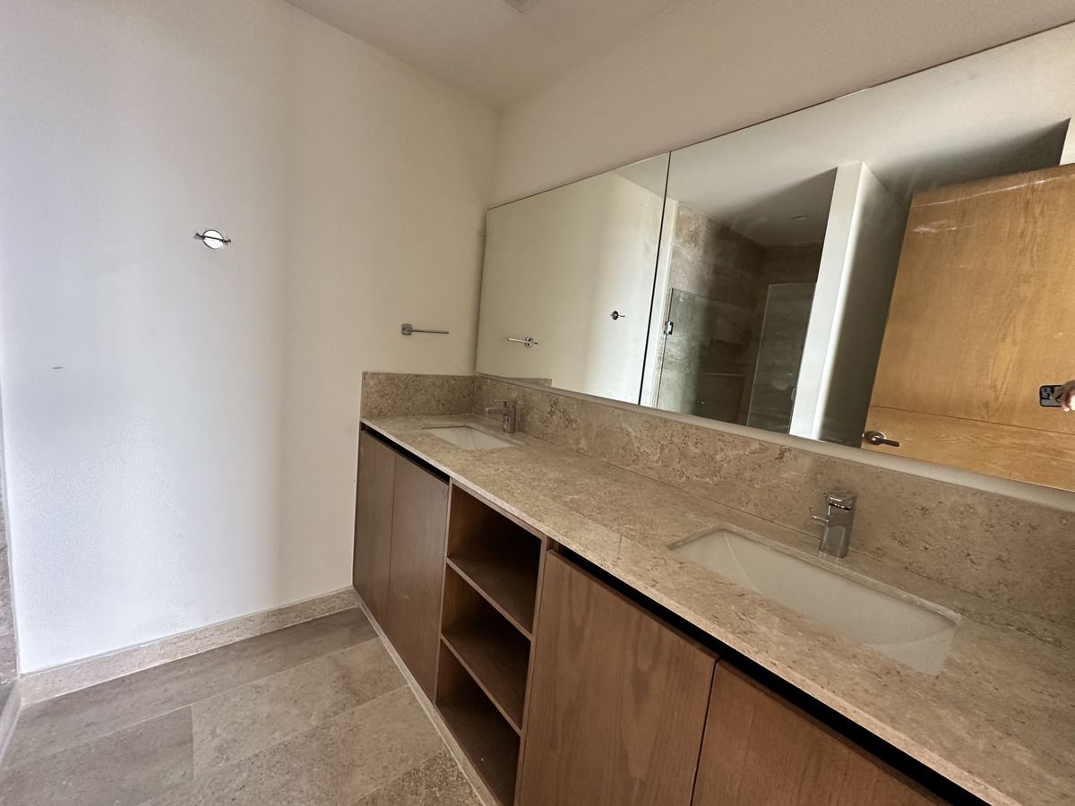 22 de 27: Doble lavabo Rec. Principal