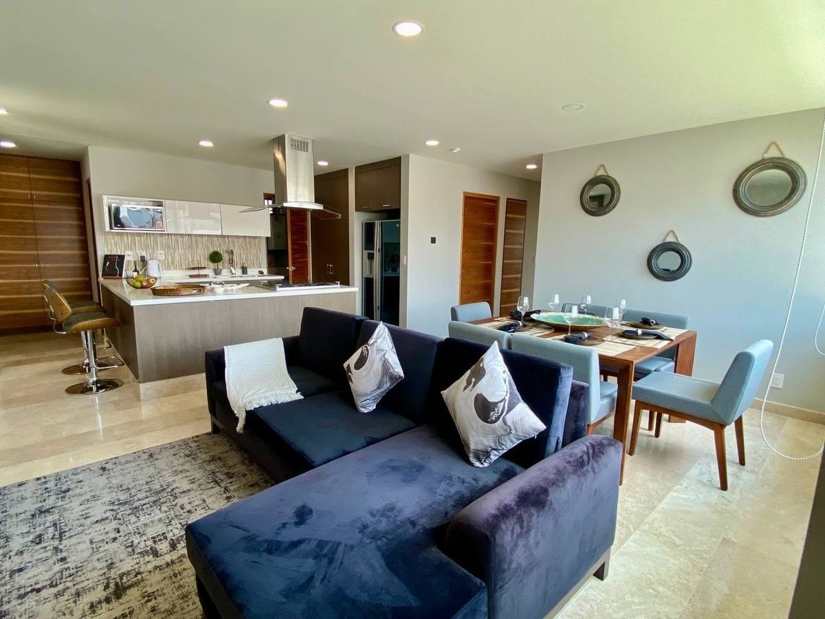 2 de 16: Sala/comedor