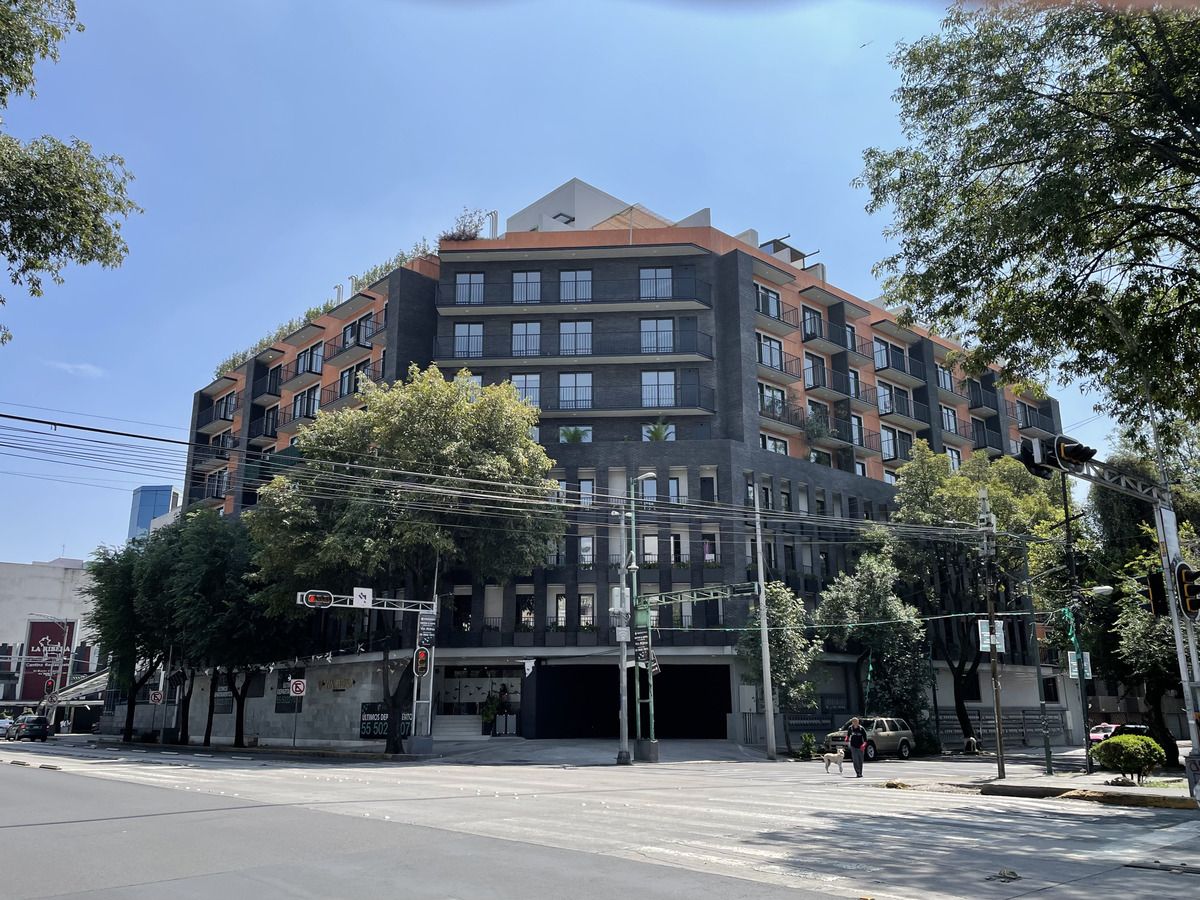 1 de 21: Fachada