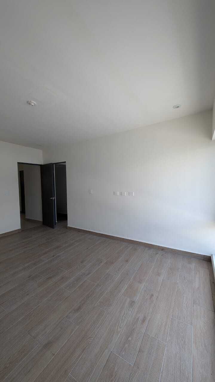 11 de 37: RECAMARA SECUNDARIA