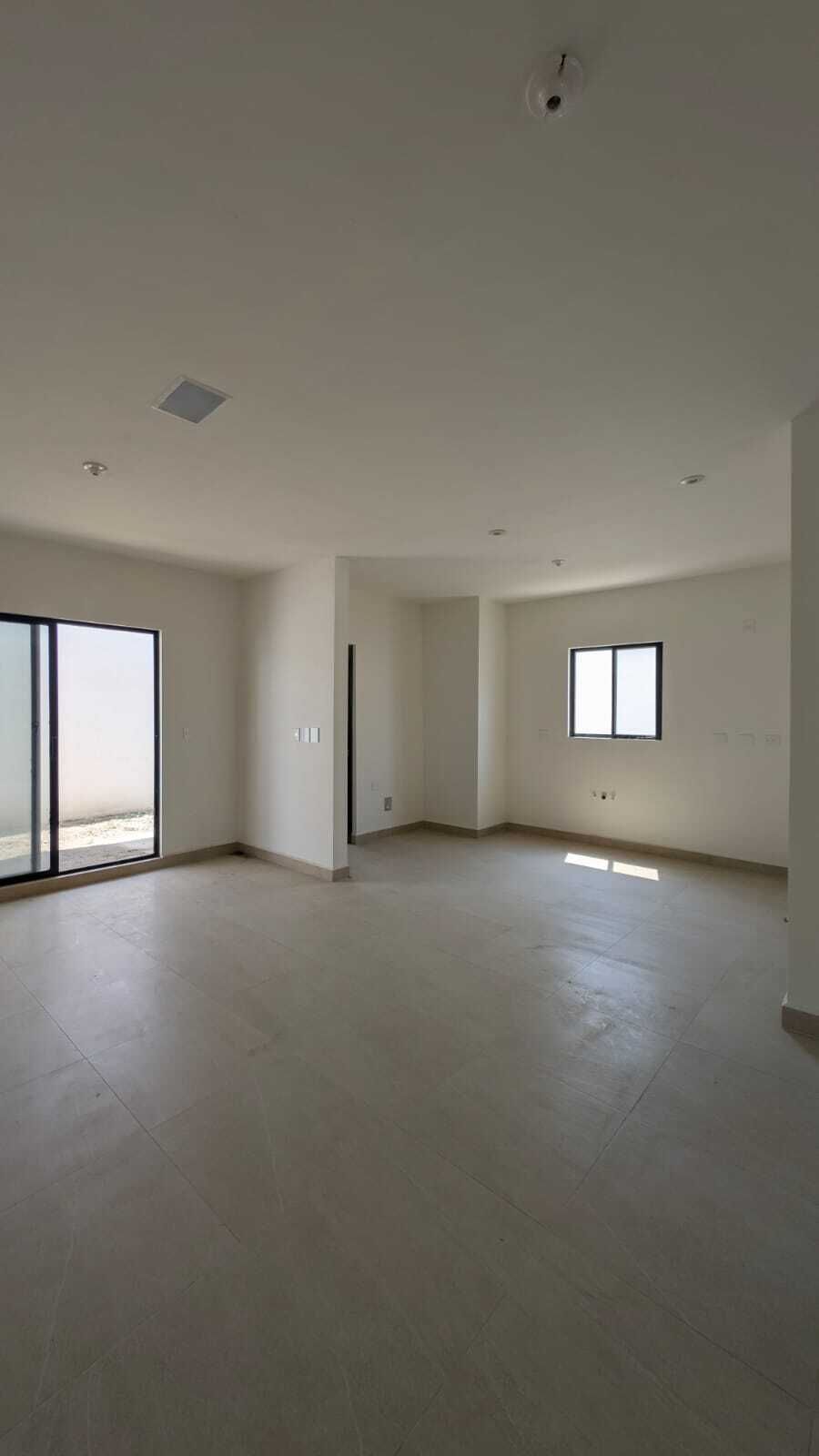 4 de 37: AREA DE COMEDOR, VISTA PATIO