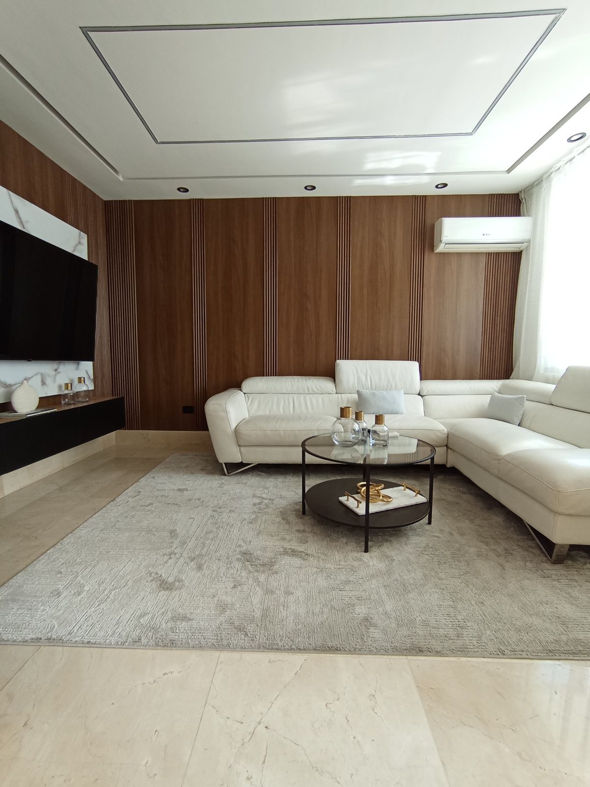 1 de 22: Familyroom