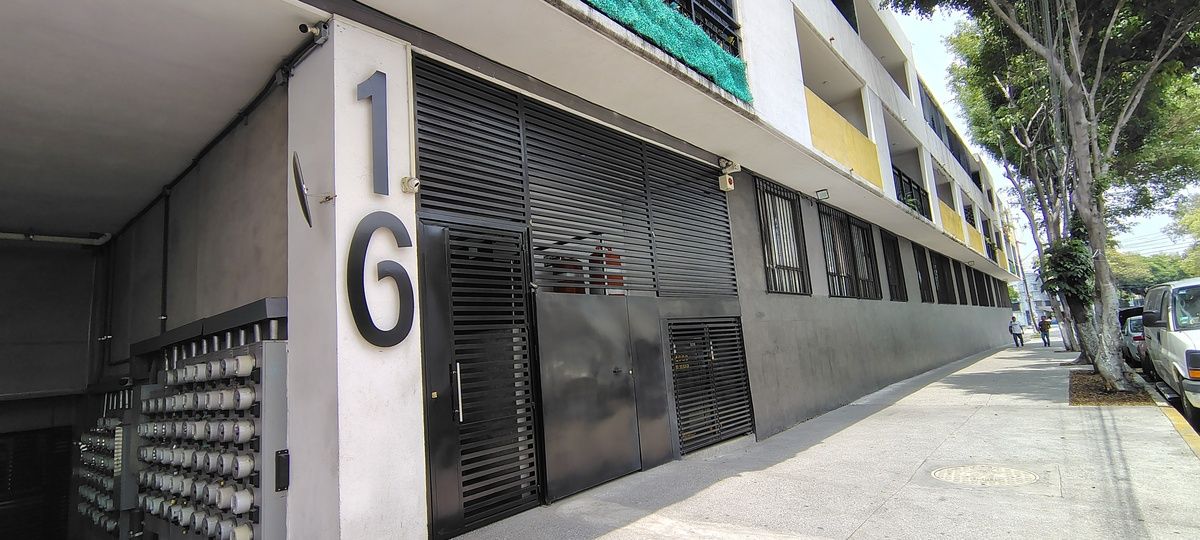 2 de 16