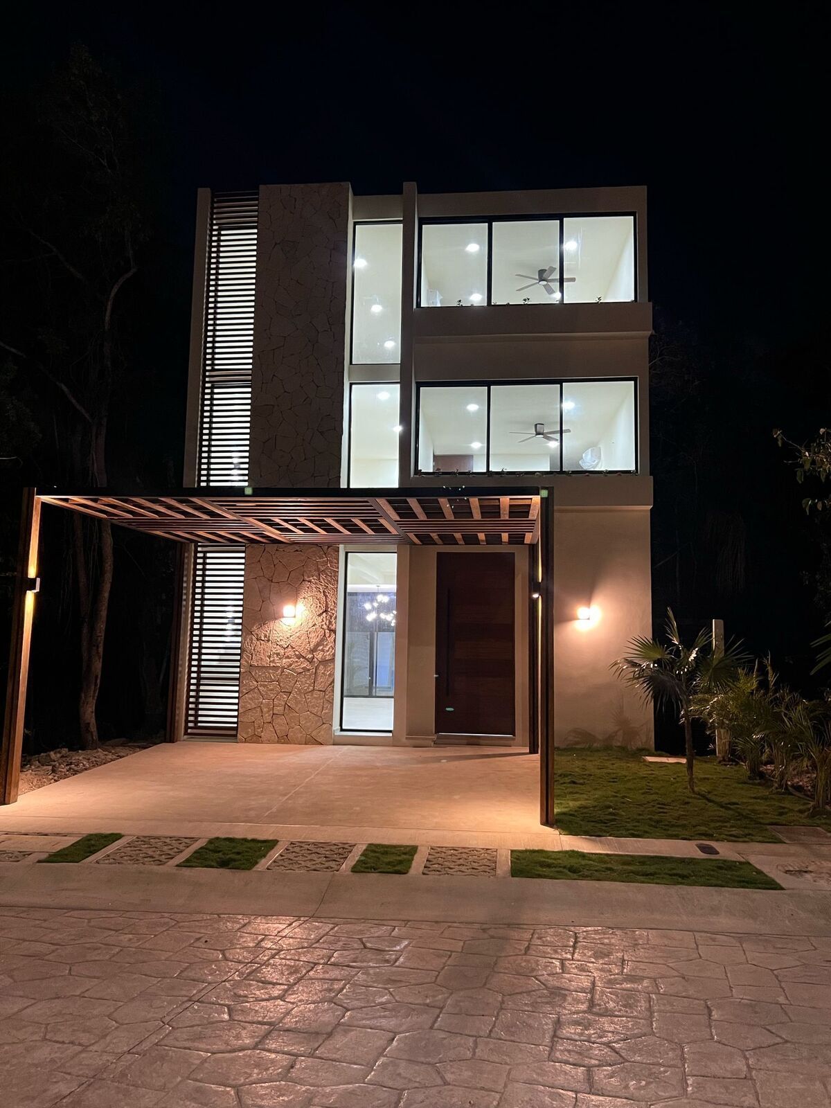 1 de 25: Mayakoba luxury villa with private pool for sale.