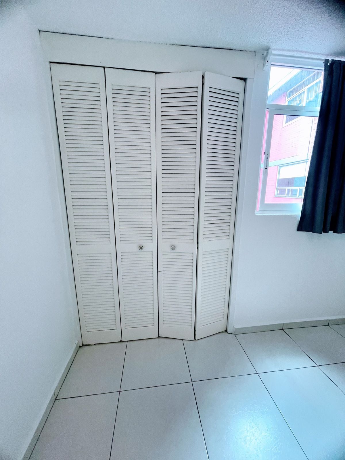15 de 26: Closet Segunda Recámara