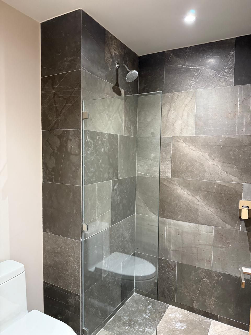 12 de 27: Baño principal