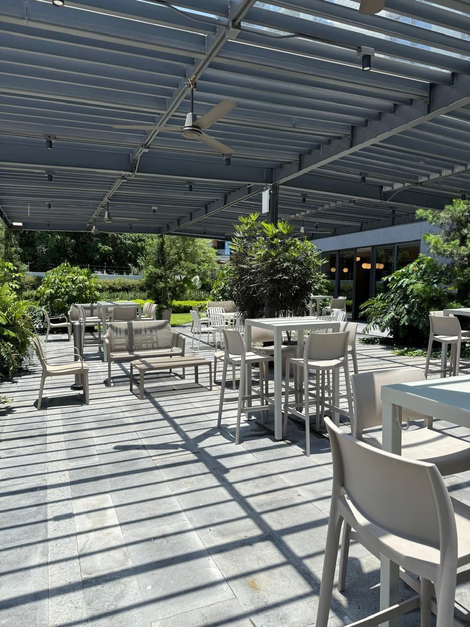 21 de 27: Terraza