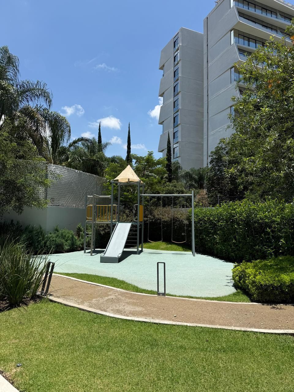 23 de 27: Juegos infantiles