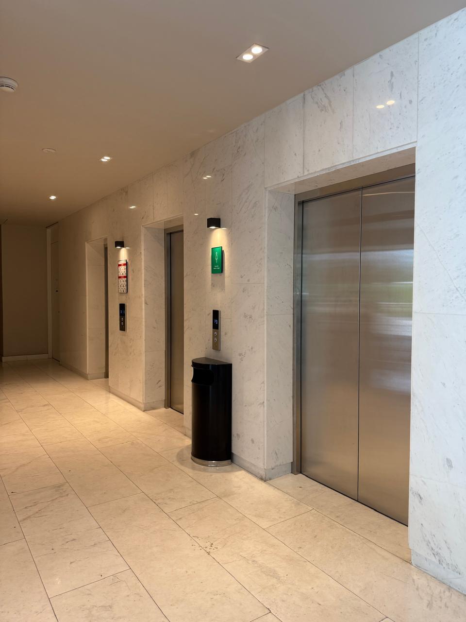 23 of 23: Elevadores