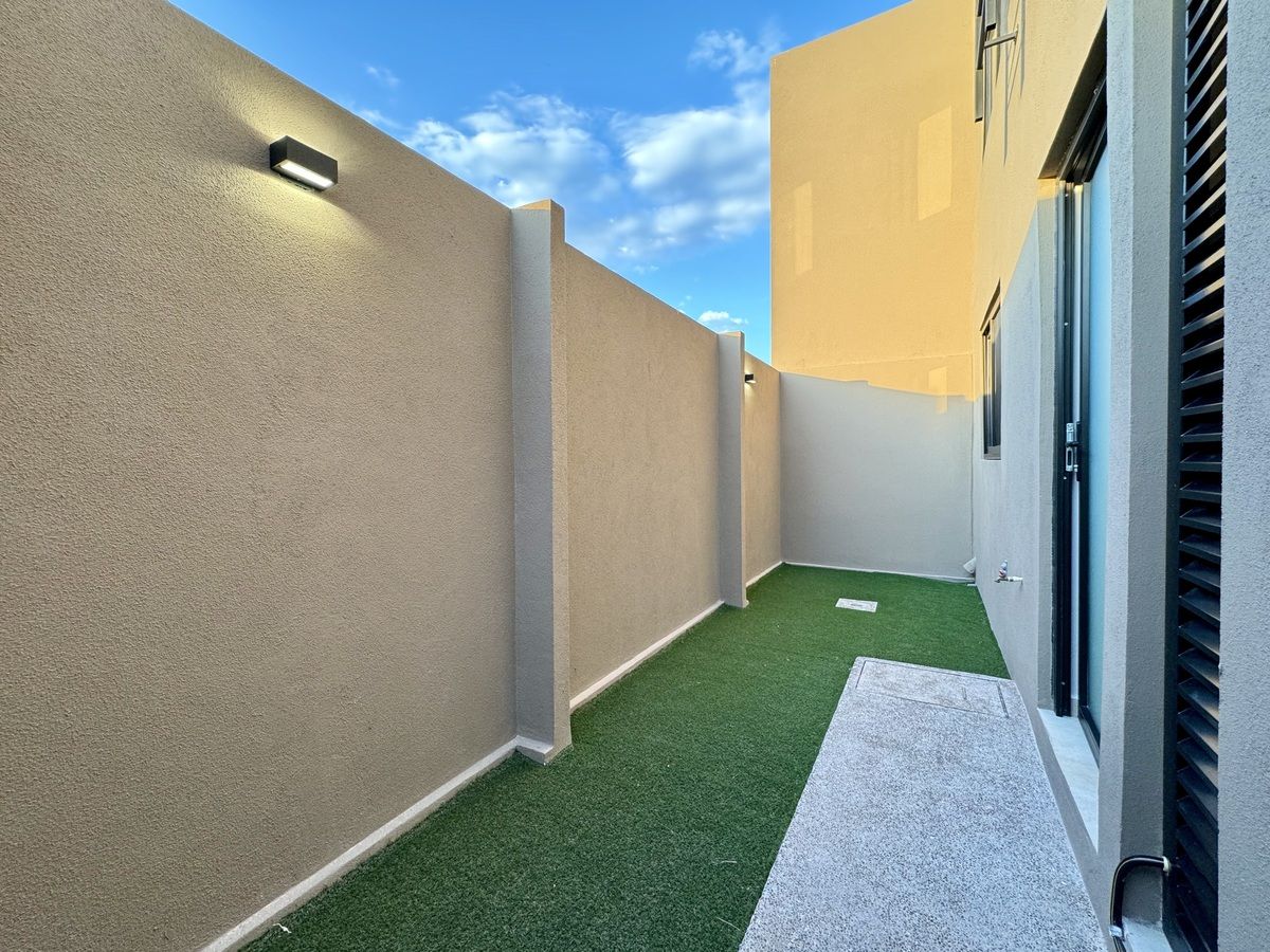 9 de 23: Patio
