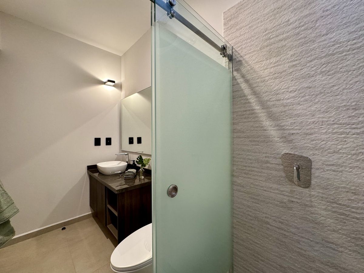 13 de 23: Baño privado recámara A