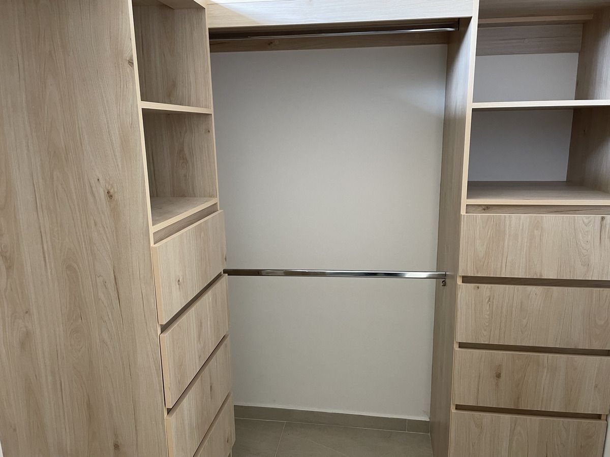 5 de 15: Vestidor