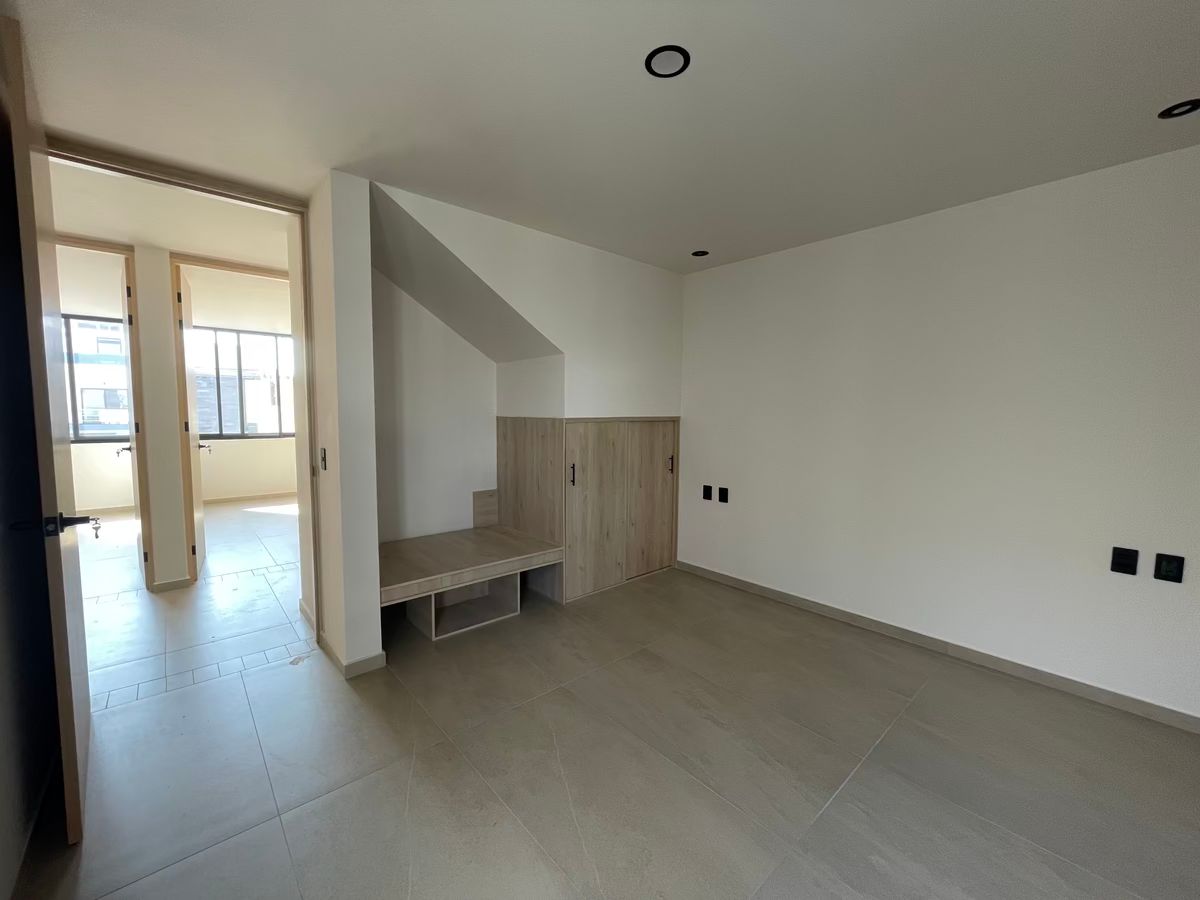 13 of 22: Espacios inteligentes en recamara principal