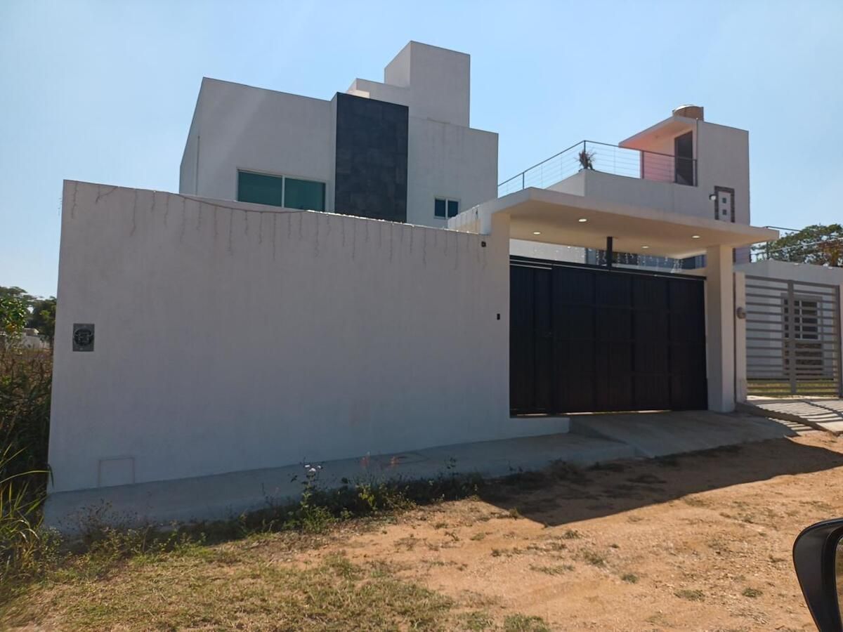 26 de 27: Fotos ilustrativas, de construccion en esta zona