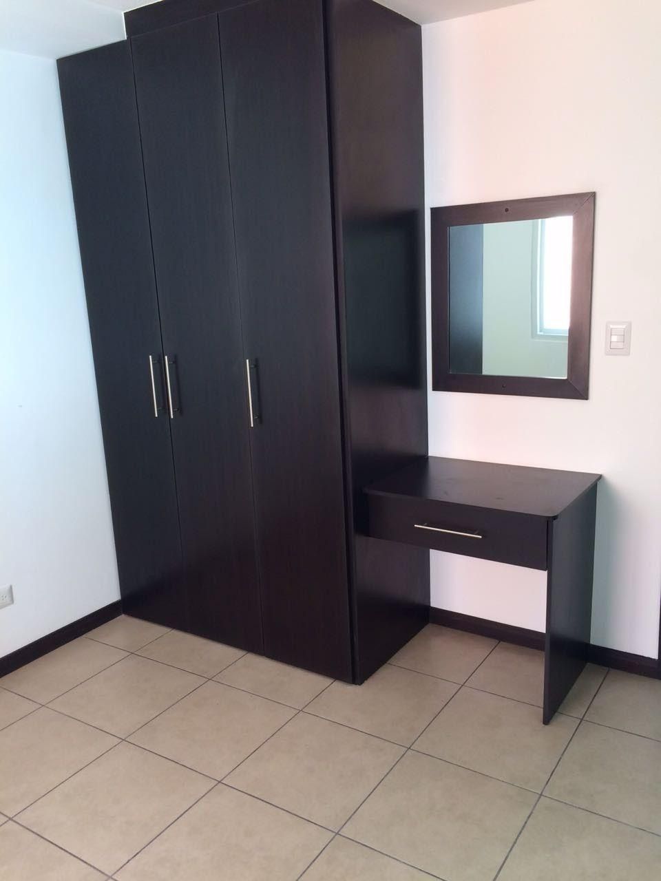 2 de 13: closet del cuarto