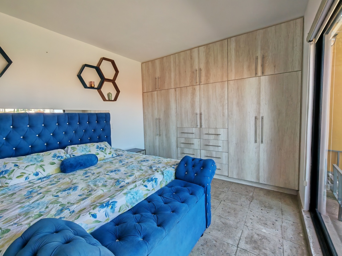 1 of 30: Recamara Principal con aire acondicionado y dos closets