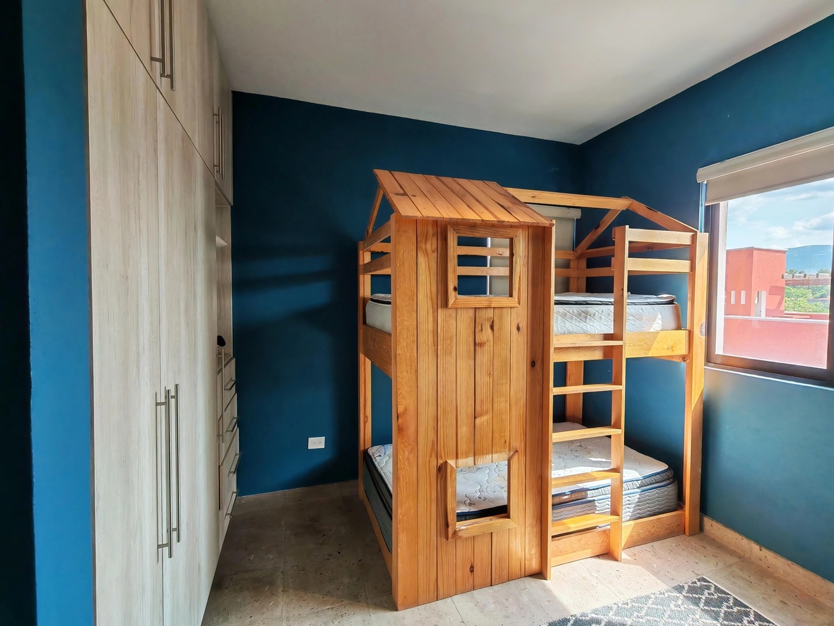 26 of 30: Recamara 5 - Literas con cama individual para los peques