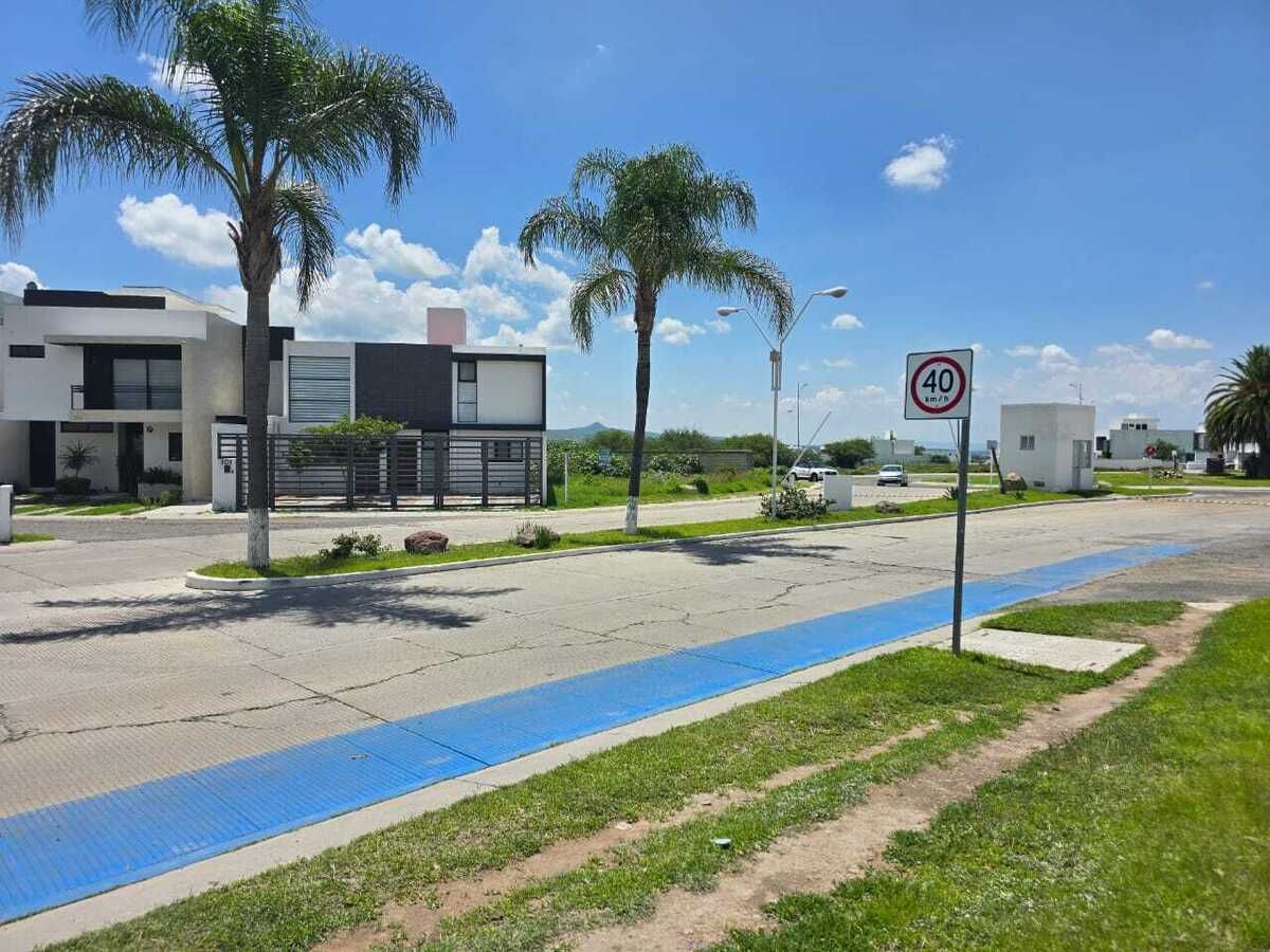 2 de 16