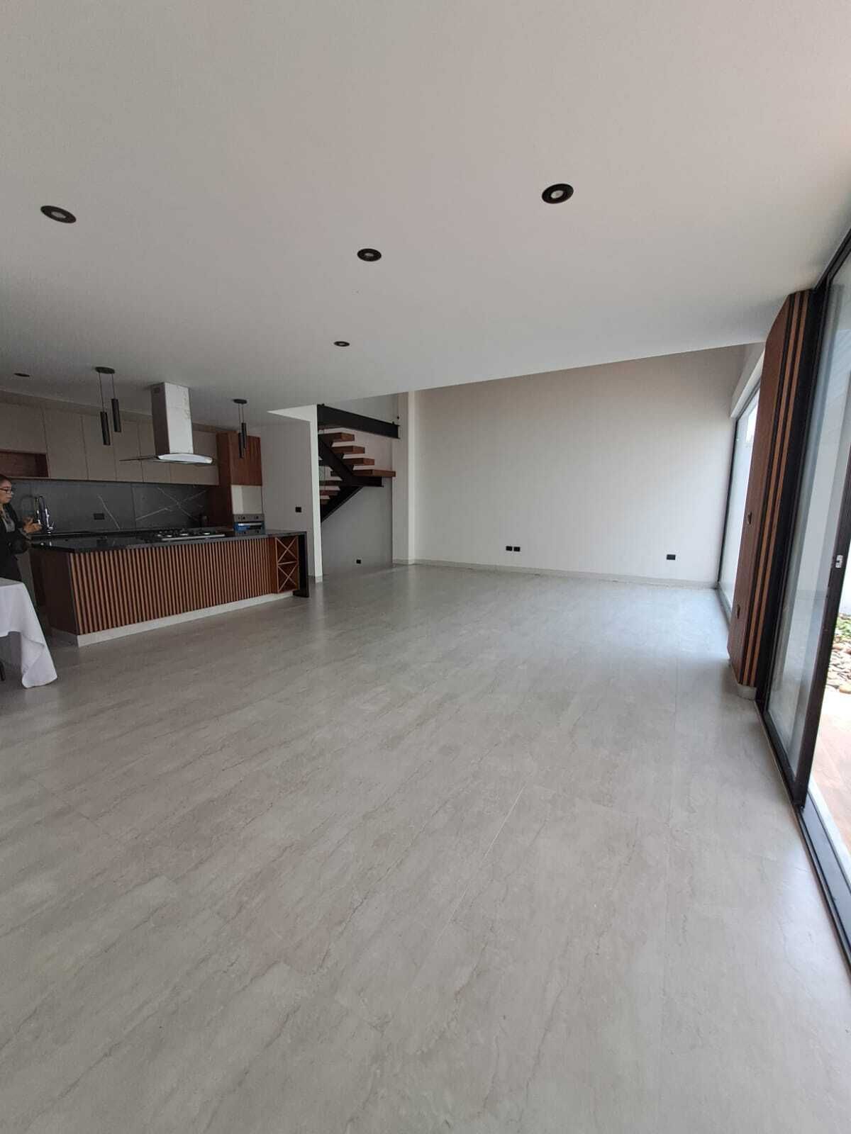 5 de 33: SALA COMEDOR