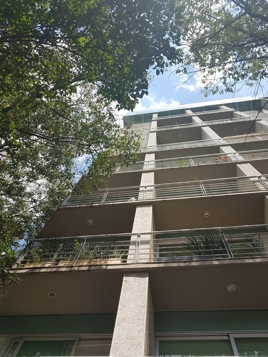 1 de 3