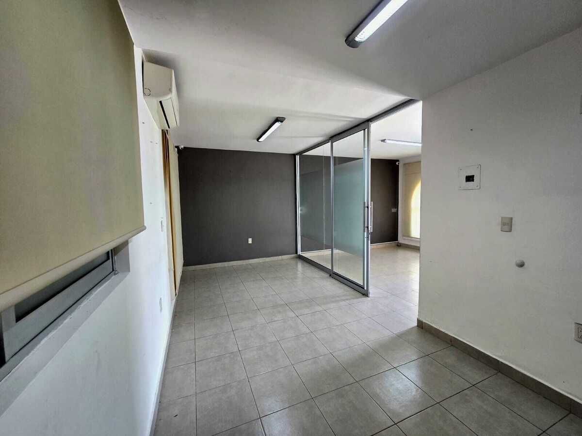 11 de 25: AREA DONDE SE INSTALA LA COCINA
