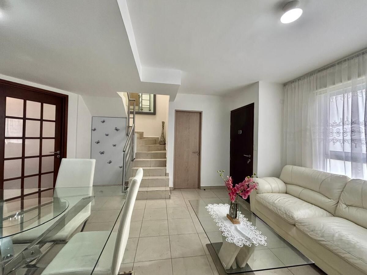 4 de 49: Espacios acogedores para convivencia familiar .