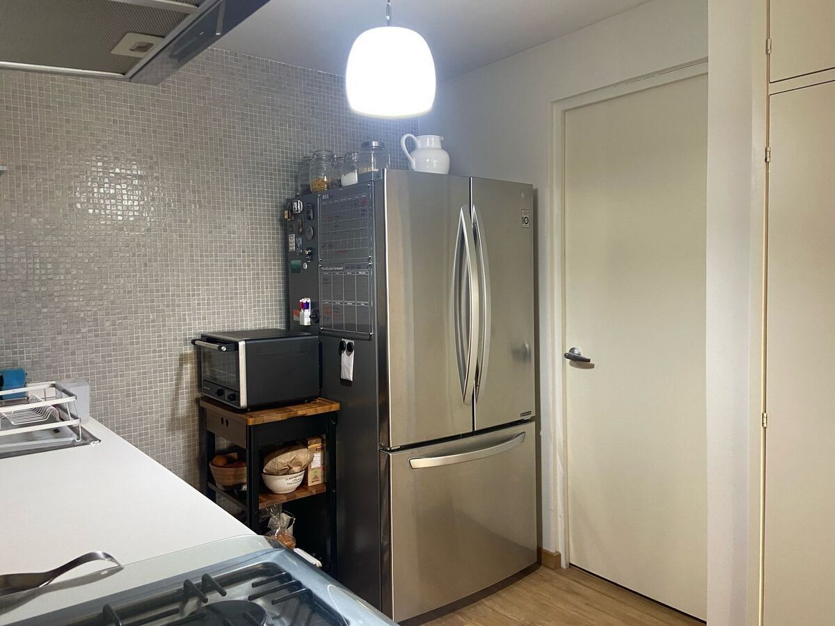 6 de 26: Cocina y entrada cuarto de servicio