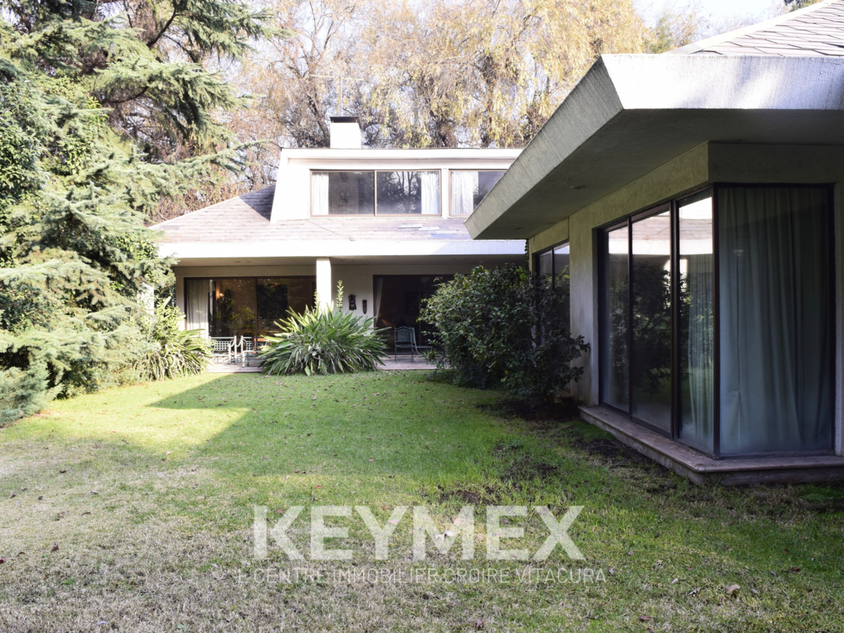 2 de 34: Casa con jardin