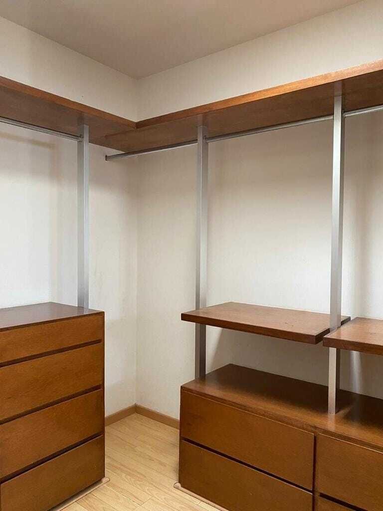 4 of 17: Walk-In Closet