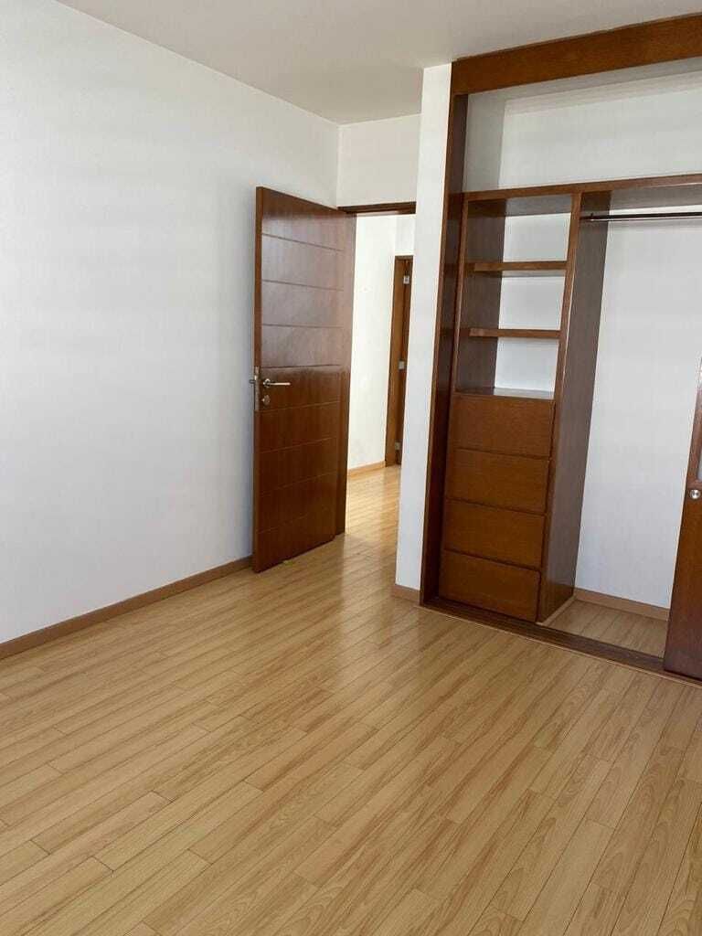 12 of 17: Mueble recámara secundaria