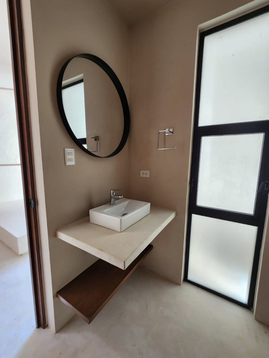 Casa Remodelada en Venta en el Barrio de Santa Ana