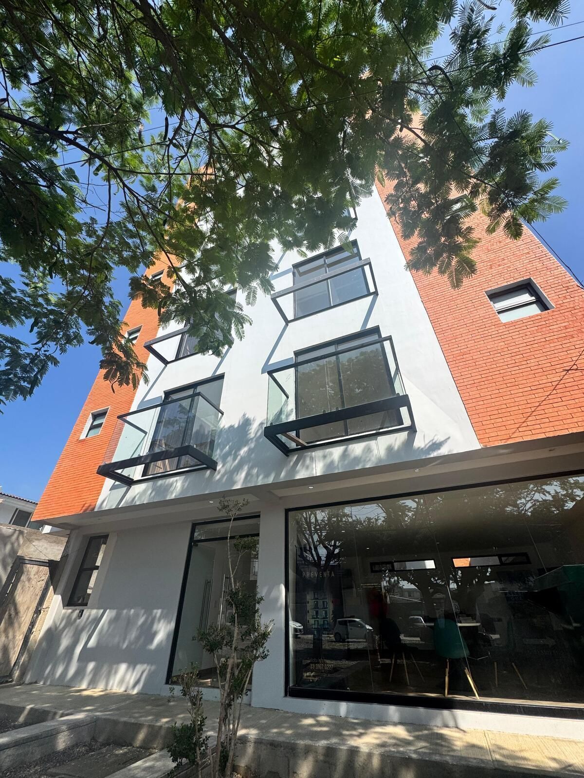 2 de 16