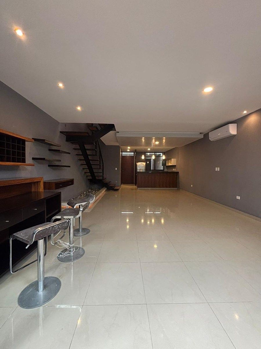 Casa em banda em Montebello, foto 1 de 21