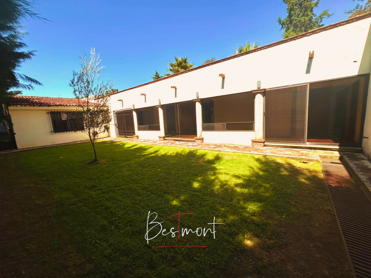 20 de 45: Jardín trasero