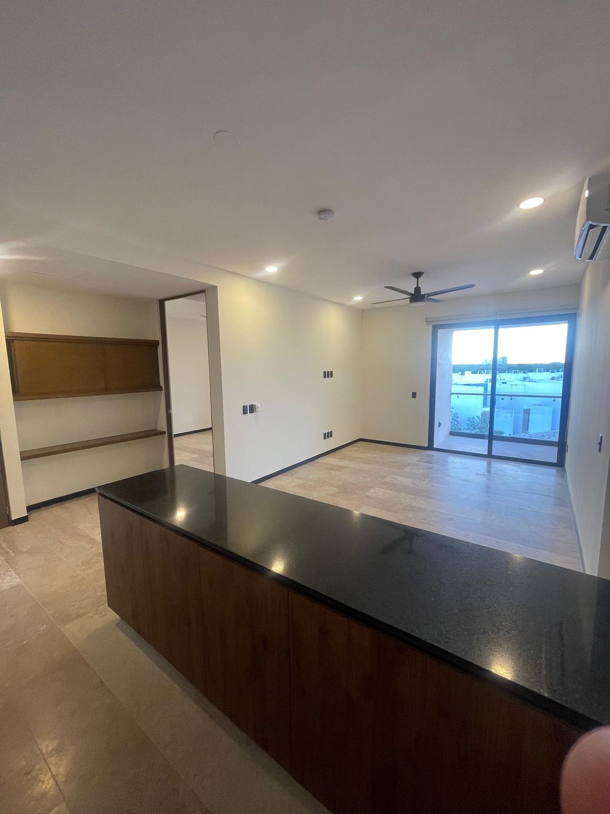 3 de 23: Cocina, sala y comedor