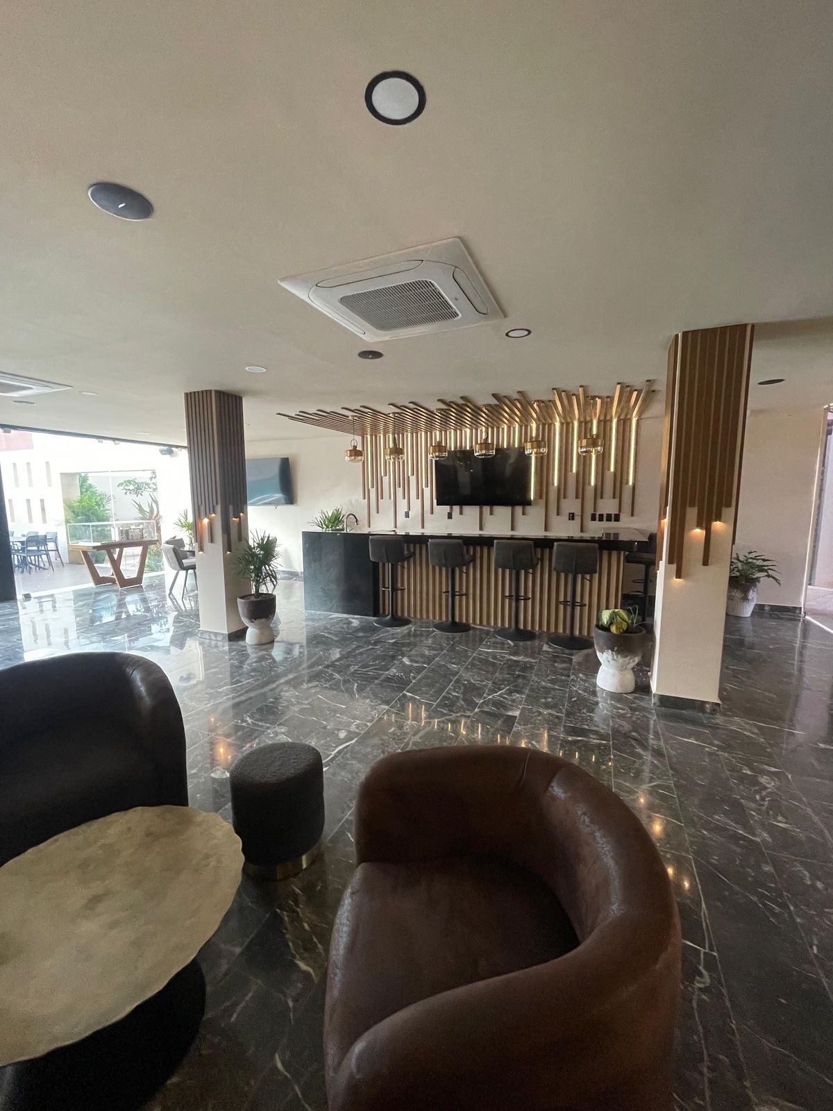14 de 23: Bar planta baja