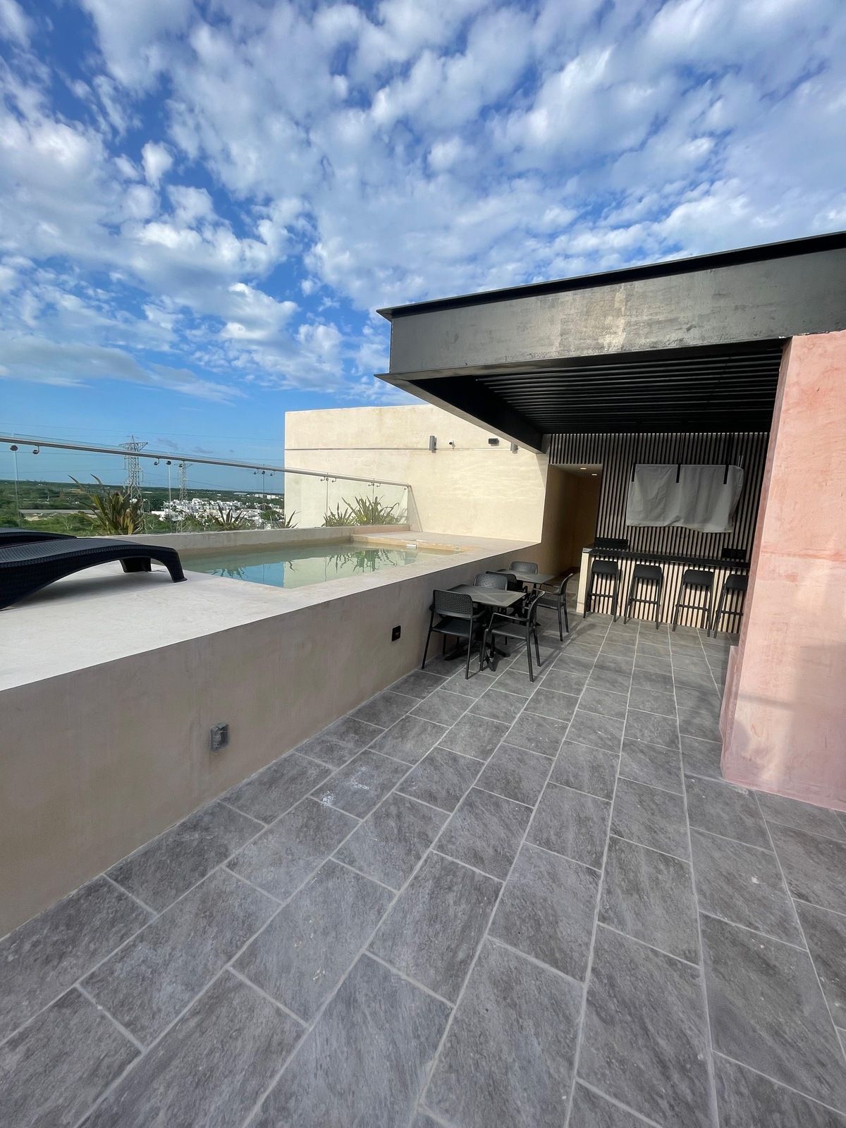 18 de 23: Bar del Roof top