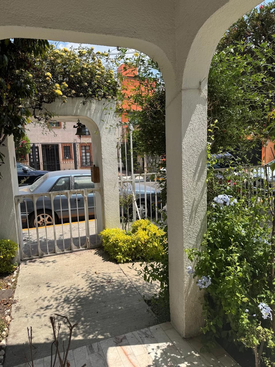 2 de 16