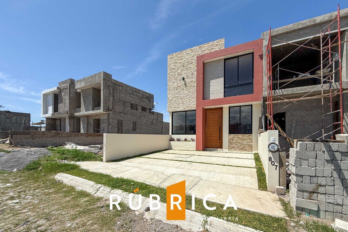 Casa en Venta en Fraccionamiento Mina de Peña, Villa de Alvarez.
