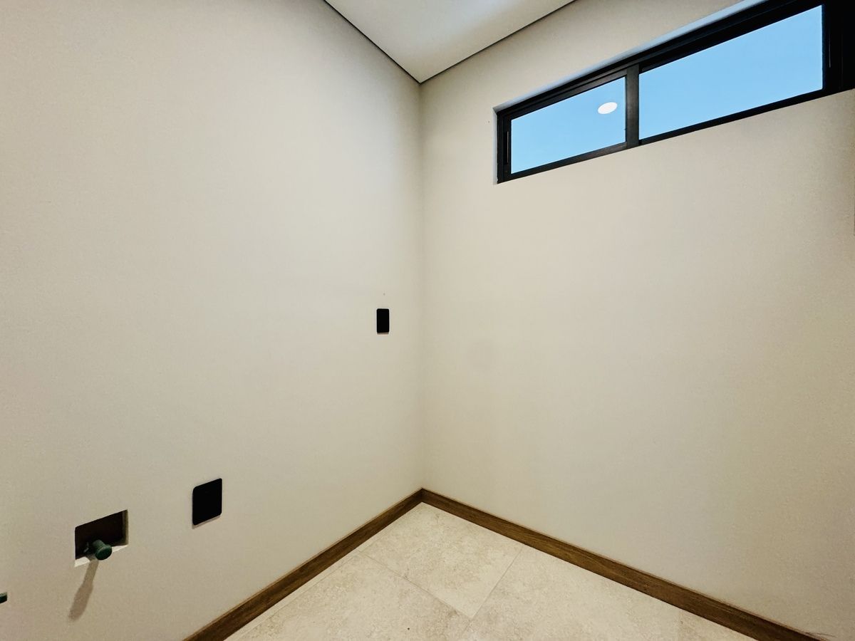 4 de 16: Área para refrigerador