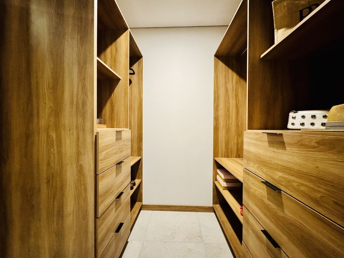 15 de 16: Walk ing closet